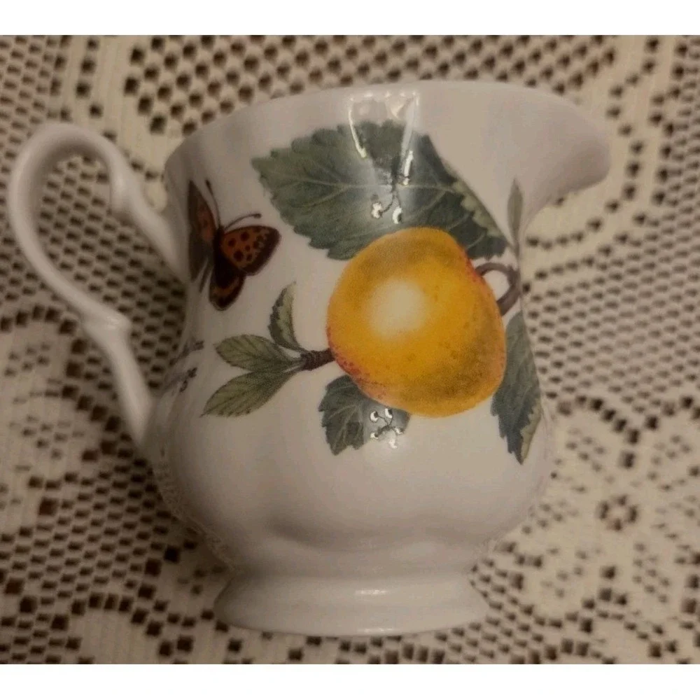 ROY KIRKHAM HERITAGE FRUIT Fine Bone China SMALL Creamer Made in England 2002